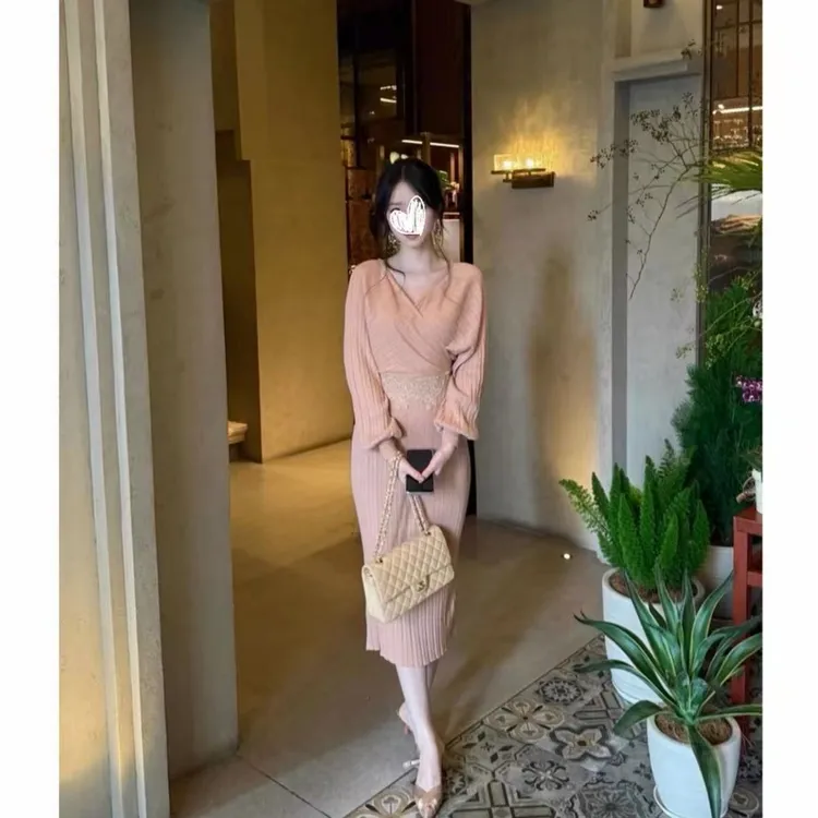 【原版面料】温柔与优雅收腰显瘦包臀性感蝙蝠袖系带针织连衣裙 