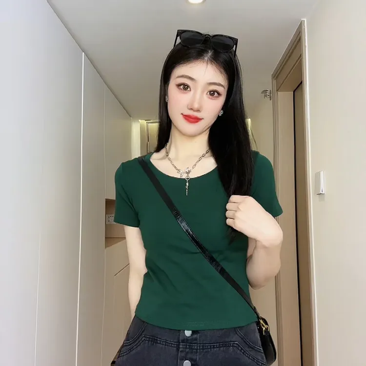 墨绿色正肩短袖t恤女2025夏季新款修身显瘦时尚百搭棉质上衣