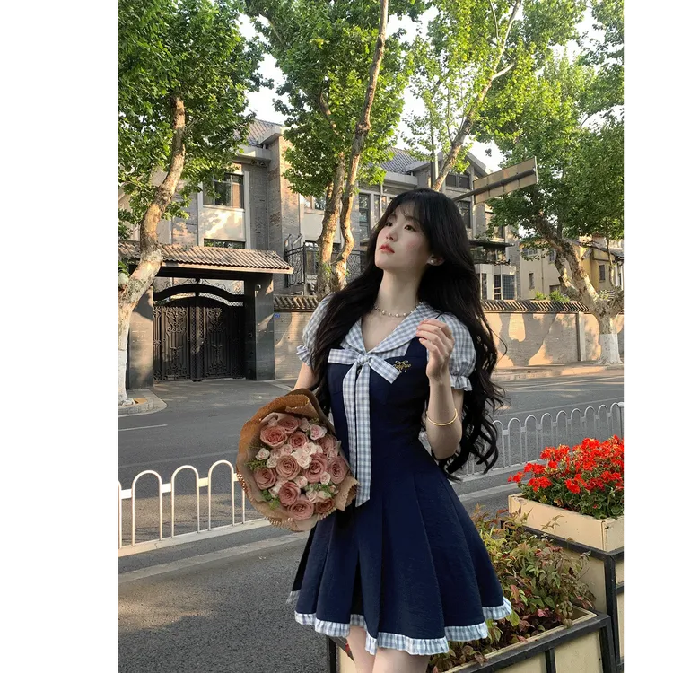 苍蓝篇章 学院风甜美娃娃领假两件格纹撞色百褶连衣裙夏