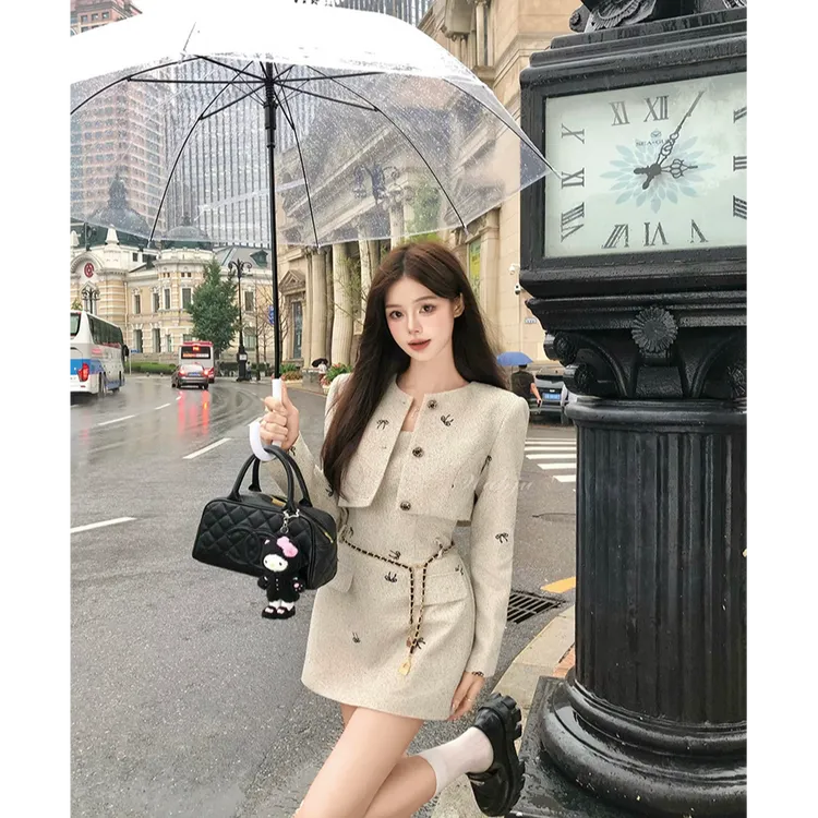 一然大码女装小香风名媛设计修身显瘦吊带连衣裙女秋外套13249