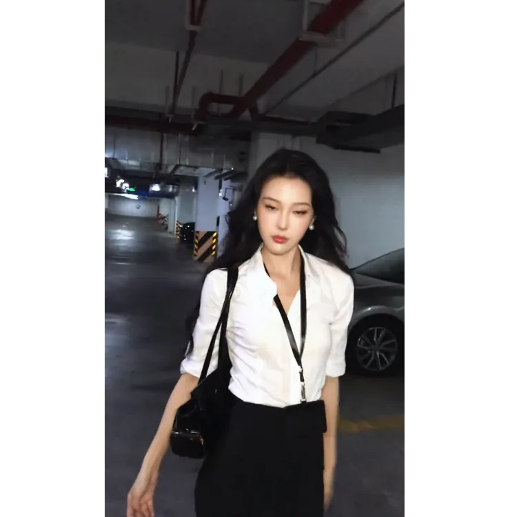 纯欲气质白色衬衫女2025新款高级感轻奢上衣女黑色包臀半身裙套装