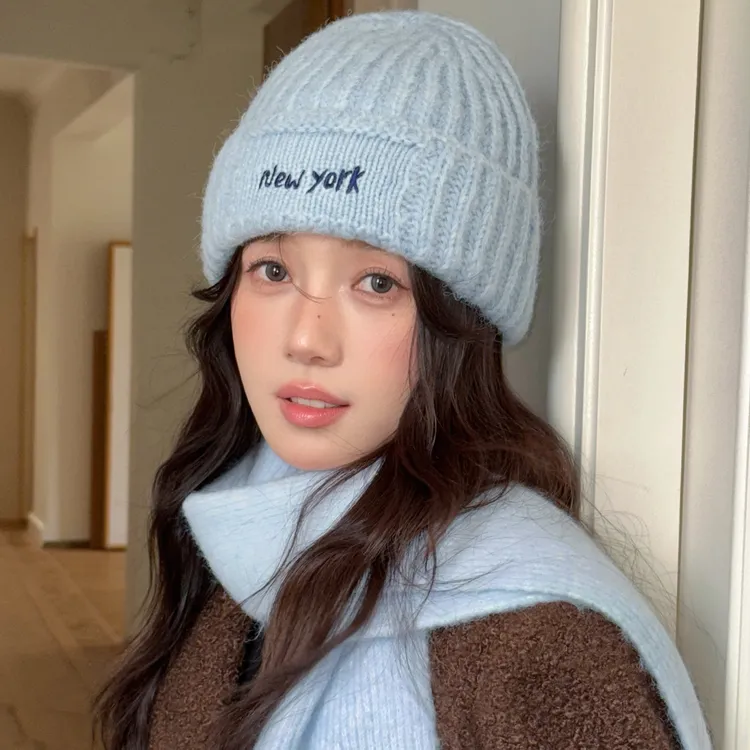 韩版时尚字母刺绣针织帽男女百搭蓝色毛线帽冬季护耳保暖套头帽子