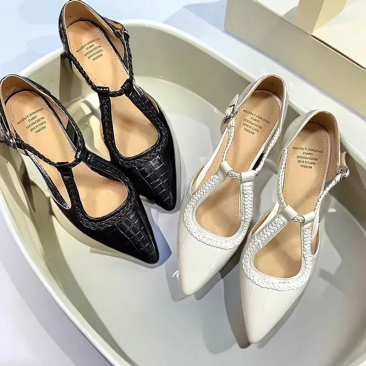 法式尖头职业高跟鞋女2025夏季新款气质性感御姐一字扣带包头凉鞋