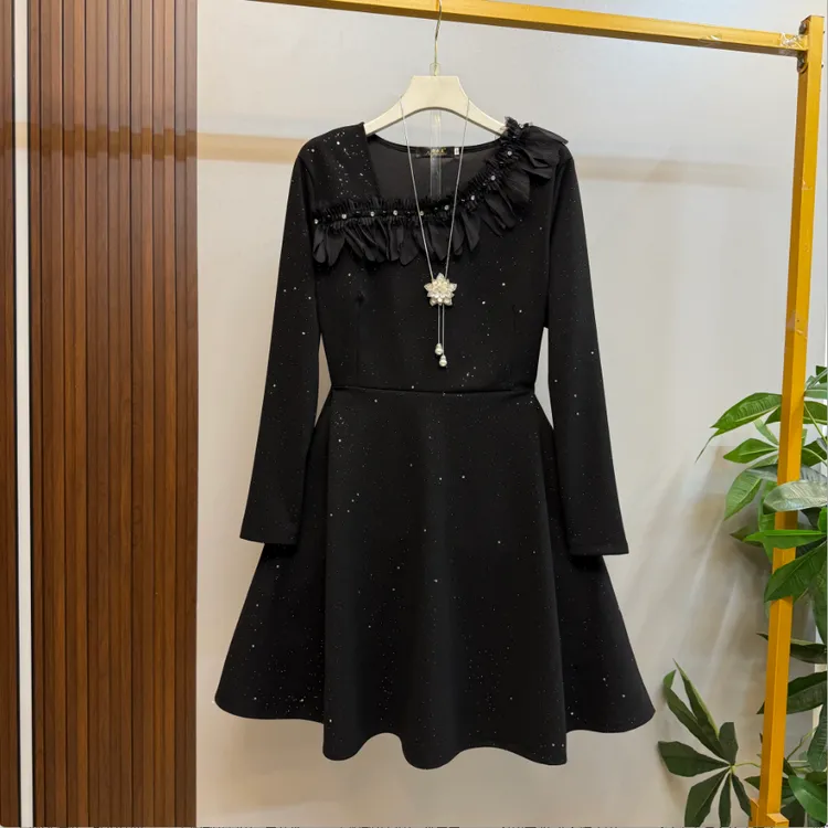 新款大码女装欧货时尚木耳花边领口收腰显瘦连衣裙