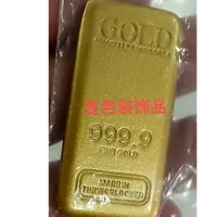 金    色      饰       品