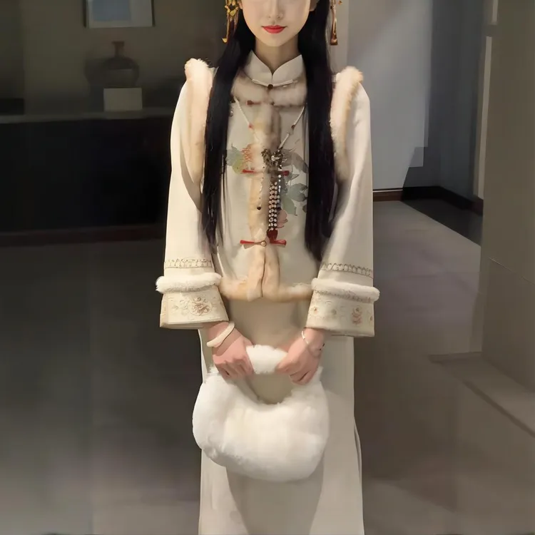 俏娘鱼气质优雅新中式加绒保暖旗袍女2025冬新款改良年轻日常可穿