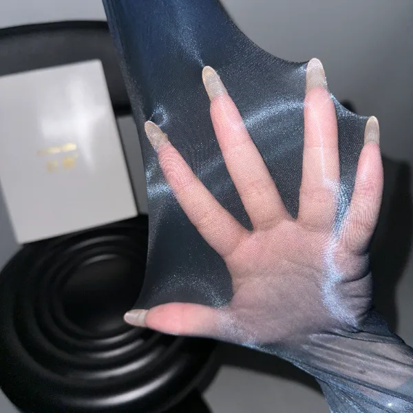 官沁「星耀」双色混纺炫彩油亮极光丝袜3D超薄性感流光连裤袜