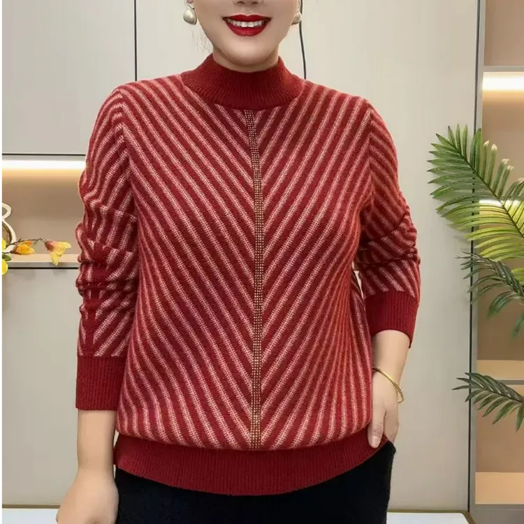 2025秋冬款中年妈妈加厚保暖毛衣高档气质条纹烫钻圆领针织上衣女