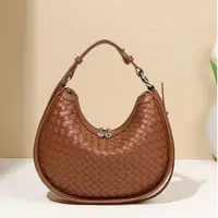 小众设计真皮编织月牙包大容量通勤单肩斜挎包A0540