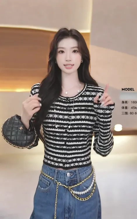 2025新款韩版设计感重工提花显瘦百搭短款柔软舒适开衫上衣