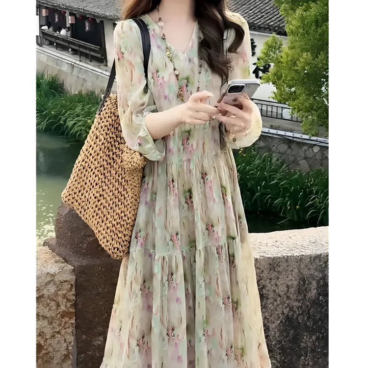 法式清新真丝桑蚕丝连衣裙女2025夏季新款宽松显瘦气质碎花中长裙