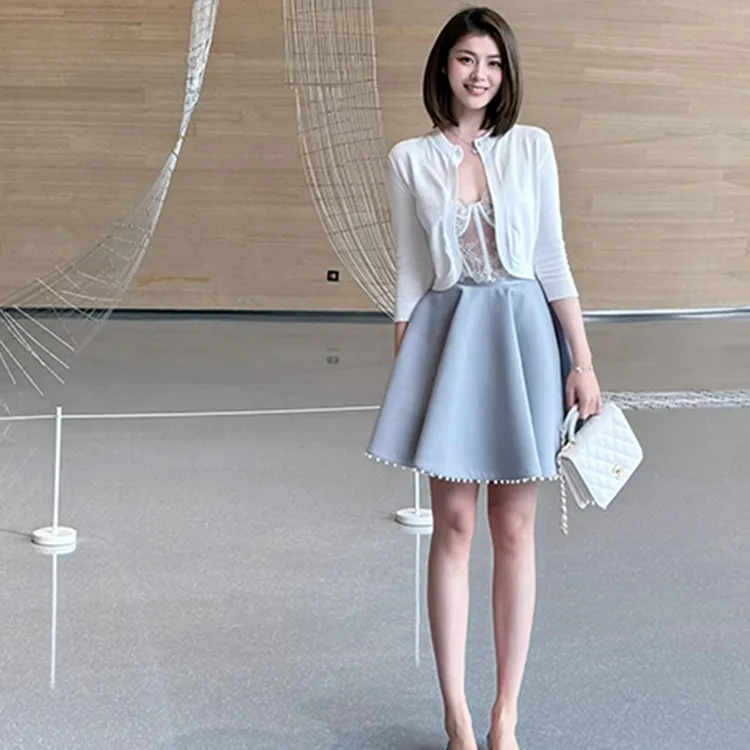 时尚穿搭女士圆领长袖显瘦百搭小众开衫上衣蕾丝内搭韩版气质短裙