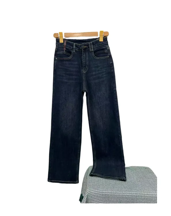 1010  女士  常规款  百搭  简约  休闲   牛仔裤