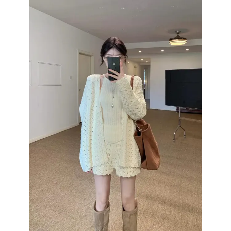 2025早秋新款小个子穿搭一整套镂空开衫吊带背心百搭短裤针织套装