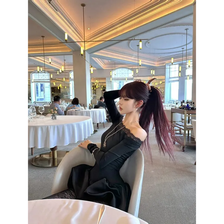 纯欲风性感一字肩长袖连衣裙短裙