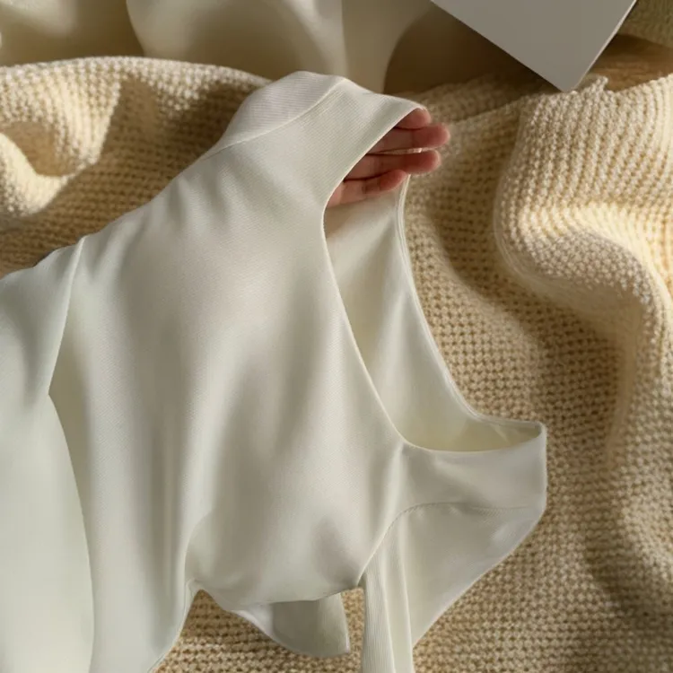 螺纹棉小众白色方领打底衫女秋冬内搭T恤低领露锁骨修身简约上衣t