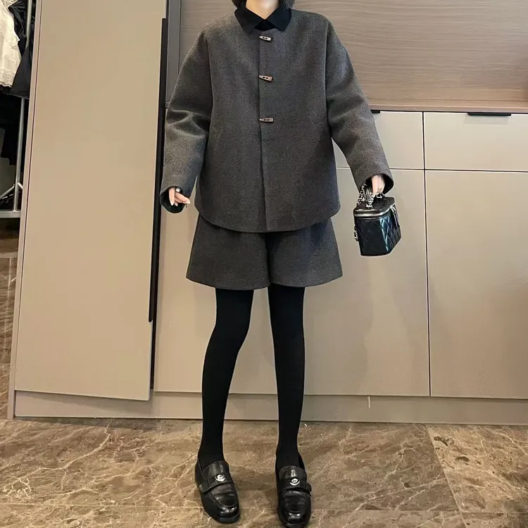 米可/MK-3390ZJ【牛角扣羽绒外套+短裤套装】时尚春季新款两件套