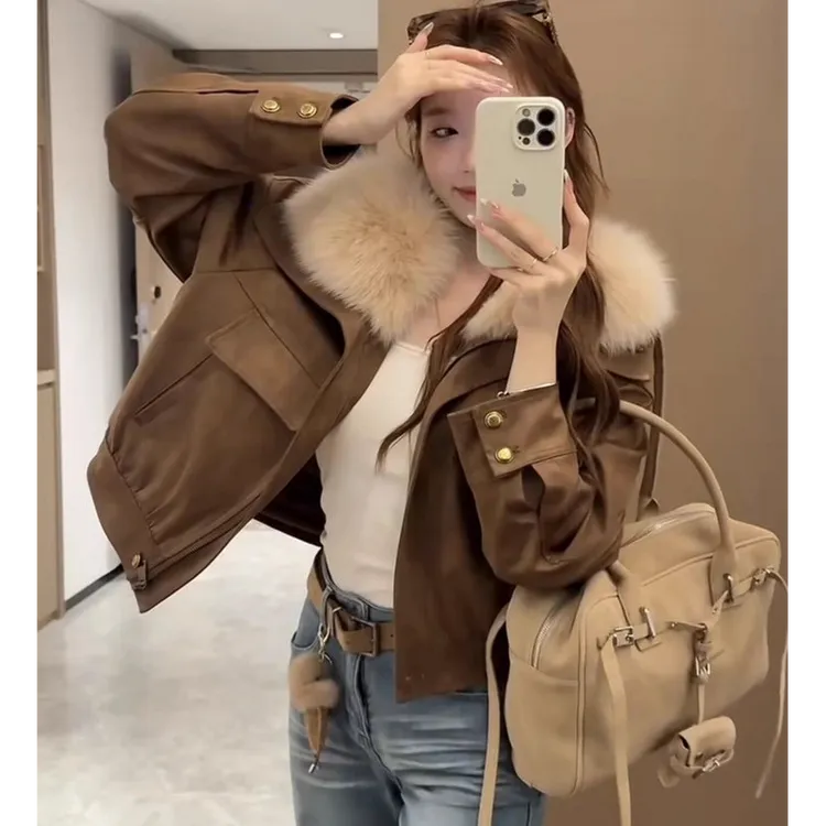 拉夏贝尔毛领麂皮绒皮草外套女2025冬季新款夹绒内胆一体毛短外套
