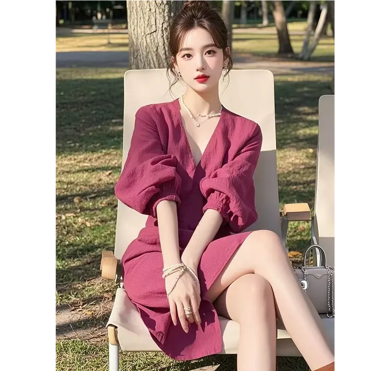 漂亮独特树莓粉连衣裙女2025春季超火温柔甜美气质法式小香风裙子