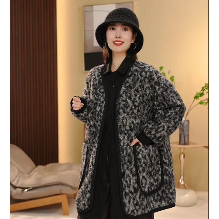 BEIJU 2025新款韩版时尚百搭宽松中长款保暖豹纹小香风外套女3654