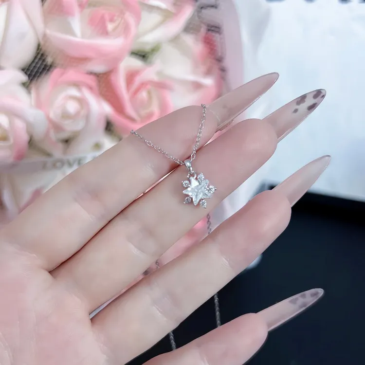 URNSSORE/昂色 链子925银 星光雪花项链女可爱轻奢锁骨链送女友