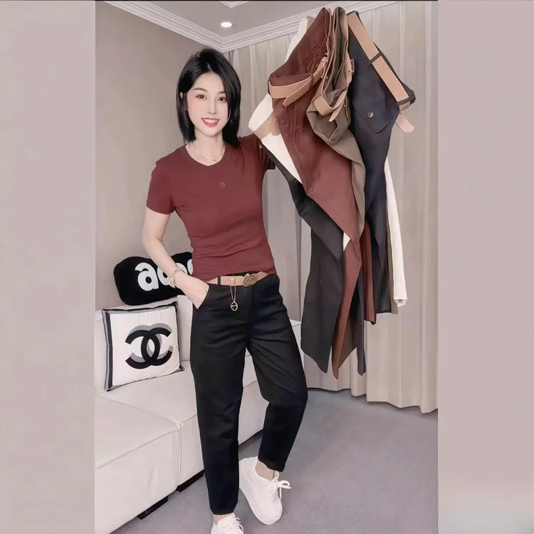 秋季新款女九分牛仔裤洋气百搭小脚直筒裤高腰弹力显瘦遮肉休闲裤