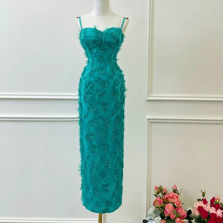 BECHARMING「明月松间」时尚气质绿色毛毛修身连衣裙Q0897