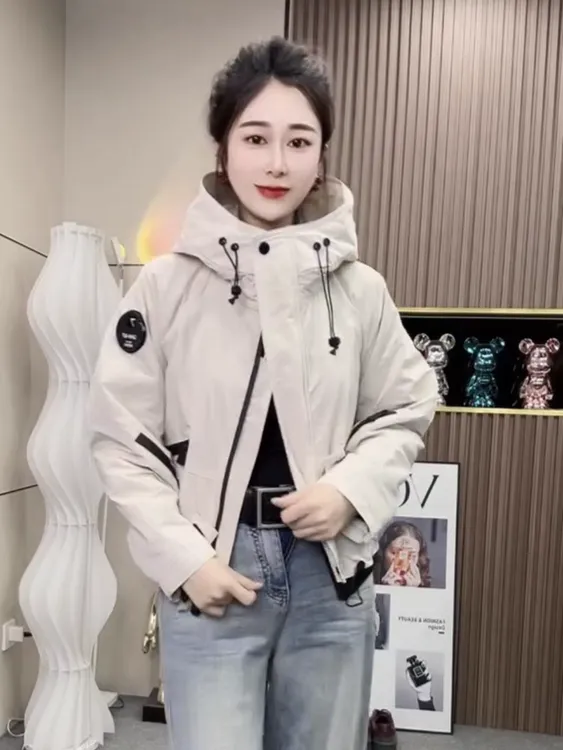 短款连帽冲锋衣夹克休闲韩版2025春秋洋气百搭户外冲锋衣外套女