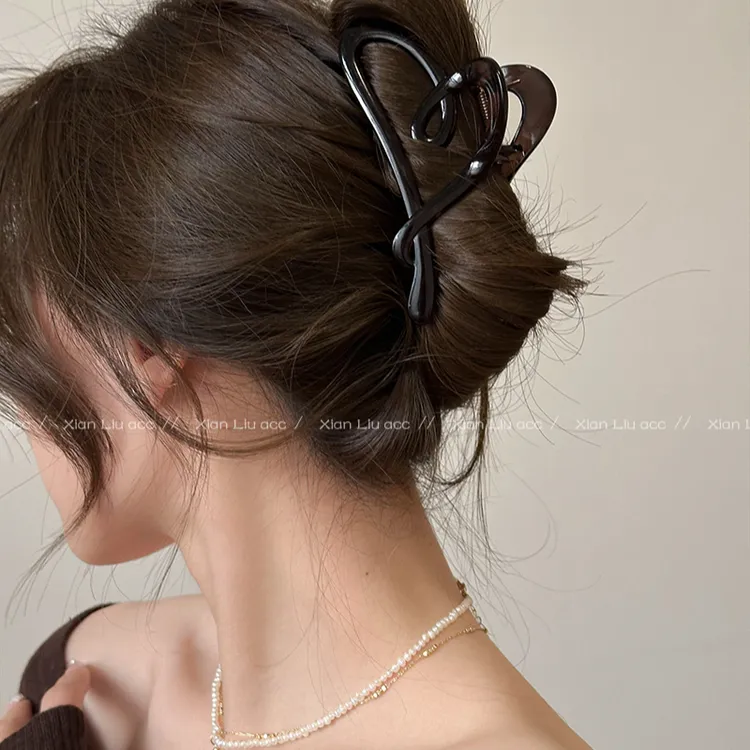 许我耀眼赵露思许妍同款爱心抓夹女后脑勺盘发鲨鱼夹高级感发饰潮