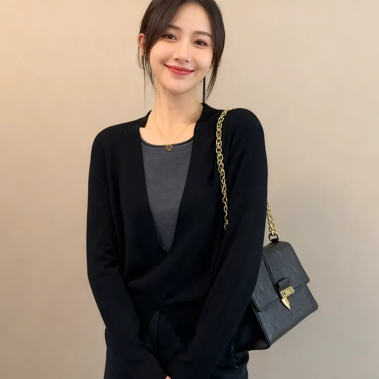 【现货】今年流行穿搭2025秋冬新款拼色拼接毛针织衫假两件长袖上衣