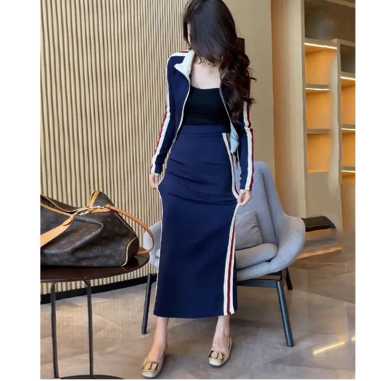 拉夏贝尔裙子套装轻奢高级感卫衣女早秋穿搭休闲运动半身裙两件套