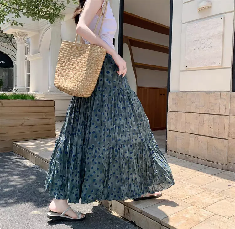 话里设计感褶皱半身裙2025秋季新款韩版宽松显瘦减龄薄款伞裙女