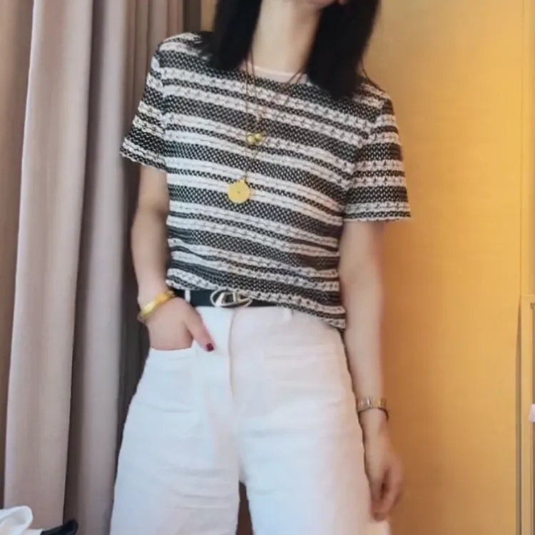 2025春季新款欧若风钩花镂空黑白条纹短袖上衣LK2502357