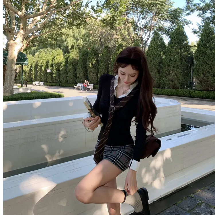 学院风气质套装辣妹假两件修身polo衫v领长袖T恤上衣女格子半裙潮
