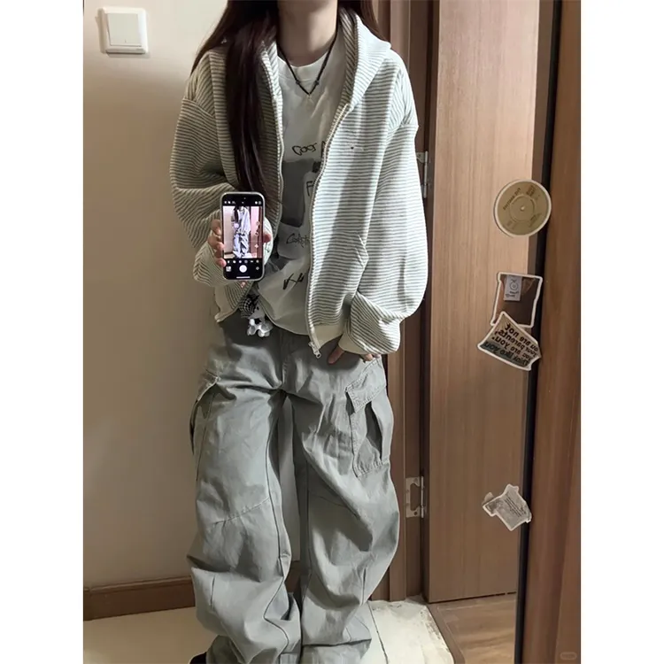 韩版腊肠小狗绣花条纹拉链短款加厚外套女秋冬小众街头风连帽卫衣