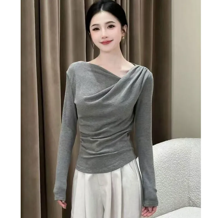 拉夏贝尔2025早秋新款设计感不规则斜肩褶皱长袖T恤女内搭打底衫