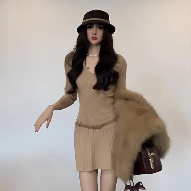 韩系复古美拉德风V领长袖修身显瘦低腰连衣裙女早秋高级感针织裙