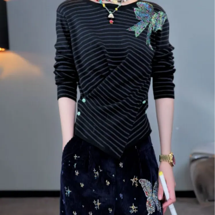 TCH私服秋冬清冷感烫钻时尚贵气灰色针织衫T75C09E5165轻奢tch