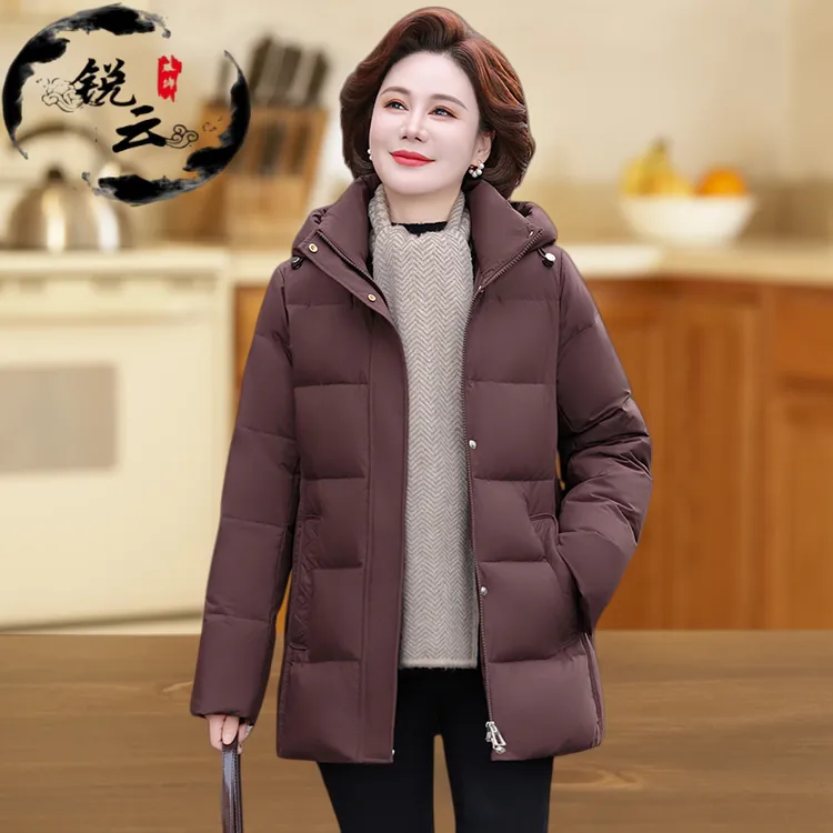 宽松加厚冬季洋气妈妈羽绒服2025新款中老年女装保暖中长款外套女