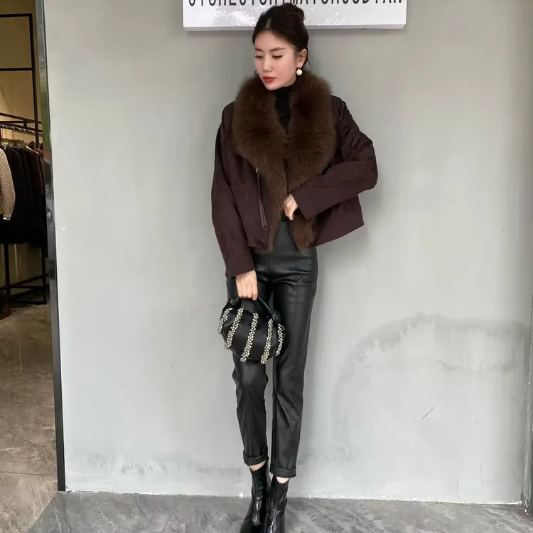 【俊英】时尚大狐狸毛领年轻外套2025年冬新款外套鹅羽绒服短款减龄