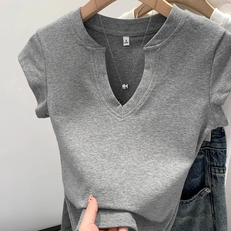 百搭显瘦V领修身短袖T恤女夏季2025新款正肩短款洋气卡腰小衫上衣