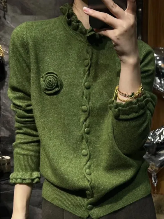 早秋超好看单穿上衣超好看独特漂亮软糯气质小香风绿色毛衣开衫女