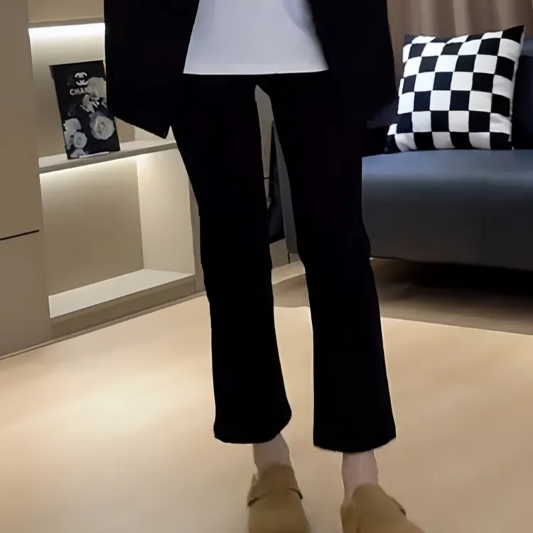 早秋梨形身材直筒裤女新款大码胖妹妹mm修身显瘦运动休闲风休闲裤