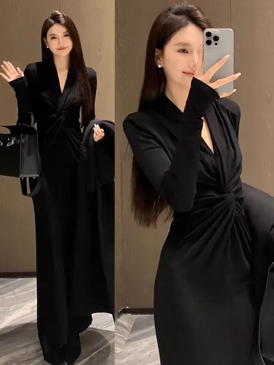【本命裙】气质设计感时尚黑色显瘦包臀裙秋冬V领后开叉显瘦连衣裙