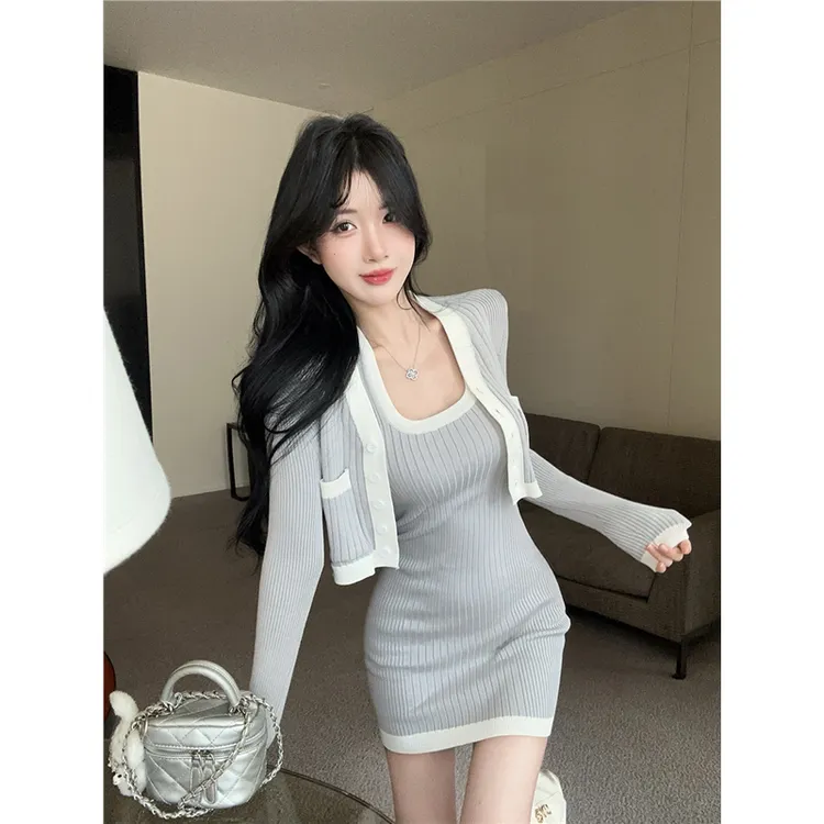 小香风针织吊带连衣裙女秋冬纯欲性感包臀裙开衫披肩套装裙子绝美