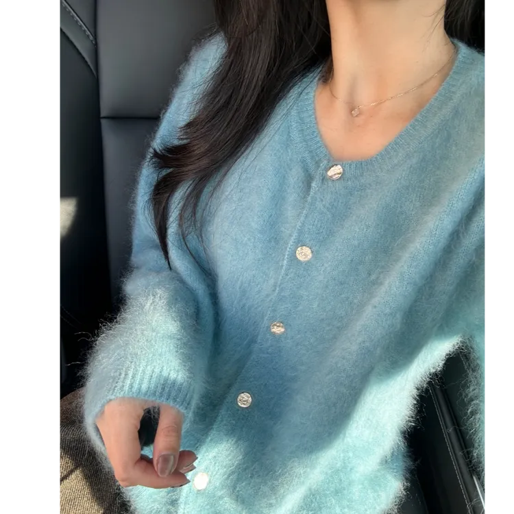 （只可干洗）美到心坎大角羊羊毛拉绒高级感圆领洋气慵懒风针织开衫