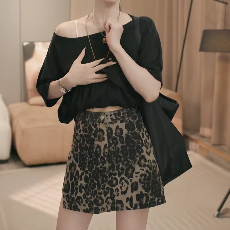 2025新款韩系宽松时尚气质上衣+百搭显瘦裤裙LK2505187