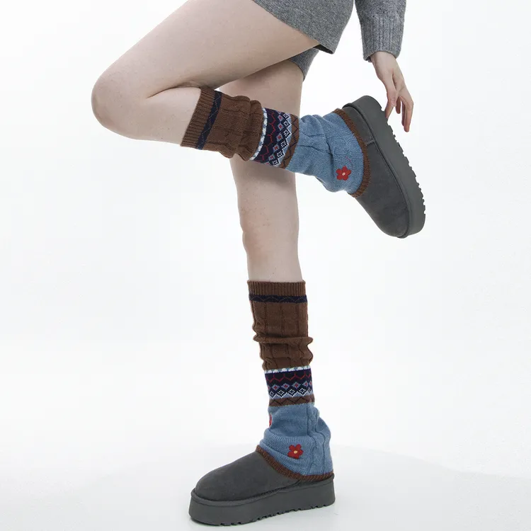 SS2L秋冬费尔岛风小花刺绣拼色麻花纹理棉羊绒加厚保暖堆堆袜套女
