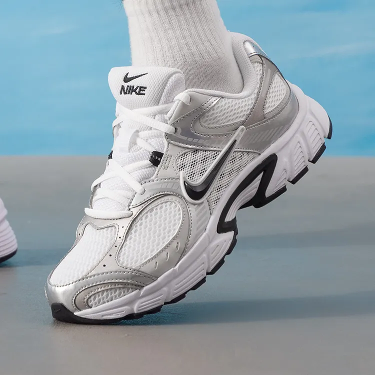 【达人专属】耐克男鞋2025新款V5RNR跑步鞋运动透气休闲鞋 HJ5228