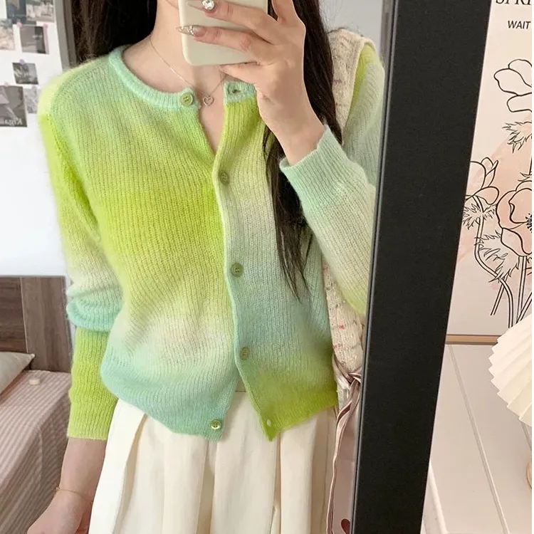 ZHI LING/芷翎渐变色圆领长袖百搭毛针织衫女装外搭时尚绿色上衣